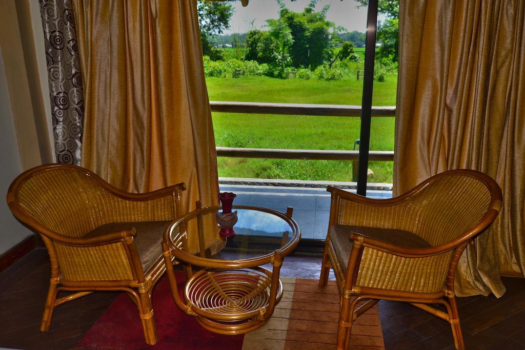 Temple Tiger Green Jungle Resort Kawasoti Rum bild